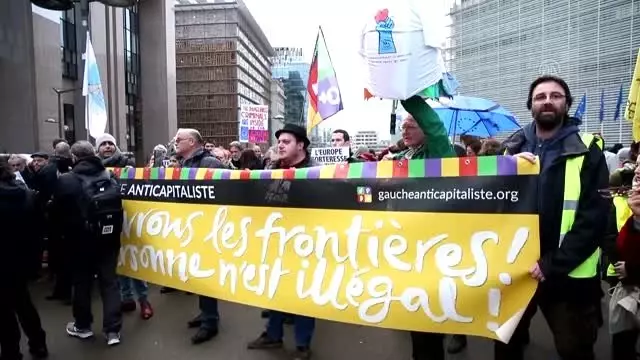 AB'nin ve Yunanistan'ın göç politikaları protesto edildi AB'nin ve Yunanistan'ın göç politikaları protesto edildi