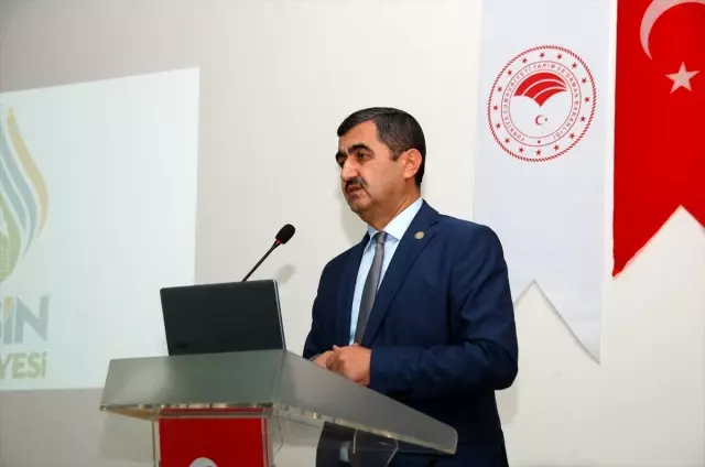 Afşin'de şekerpancarı yetiştiriciliği paneli Afşin'de şekerpancarı yetiştiriciliği paneli