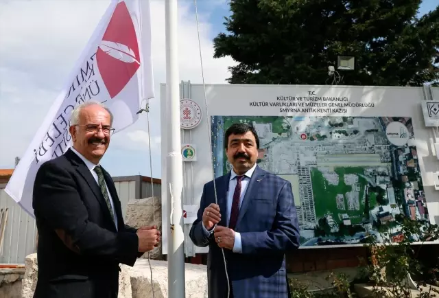Antik Smyrna Kenti kazılarını İzmir Katip Çelebi Üniversitesi yürütecek Antik Smyrna Kenti kazılarını İzmir Katip Çelebi Üniversitesi yürütecek