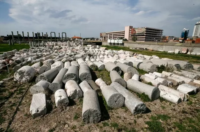 Antik Smyrna Kenti kazılarını İzmir Katip Çelebi Üniversitesi yürütecek Antik Smyrna Kenti kazılarını İzmir Katip Çelebi Üniversitesi yürütecek