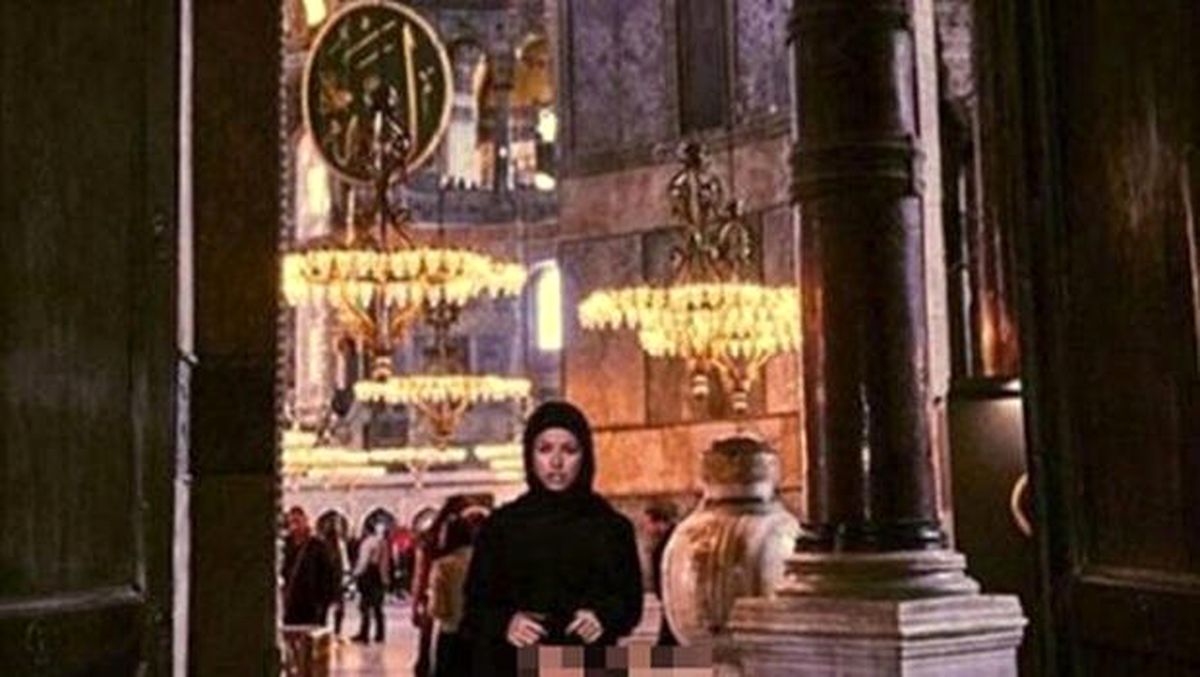 Ayasofya'da çıplak poz veren Belçikalı manken Marisa Papen'e yakalama kararı