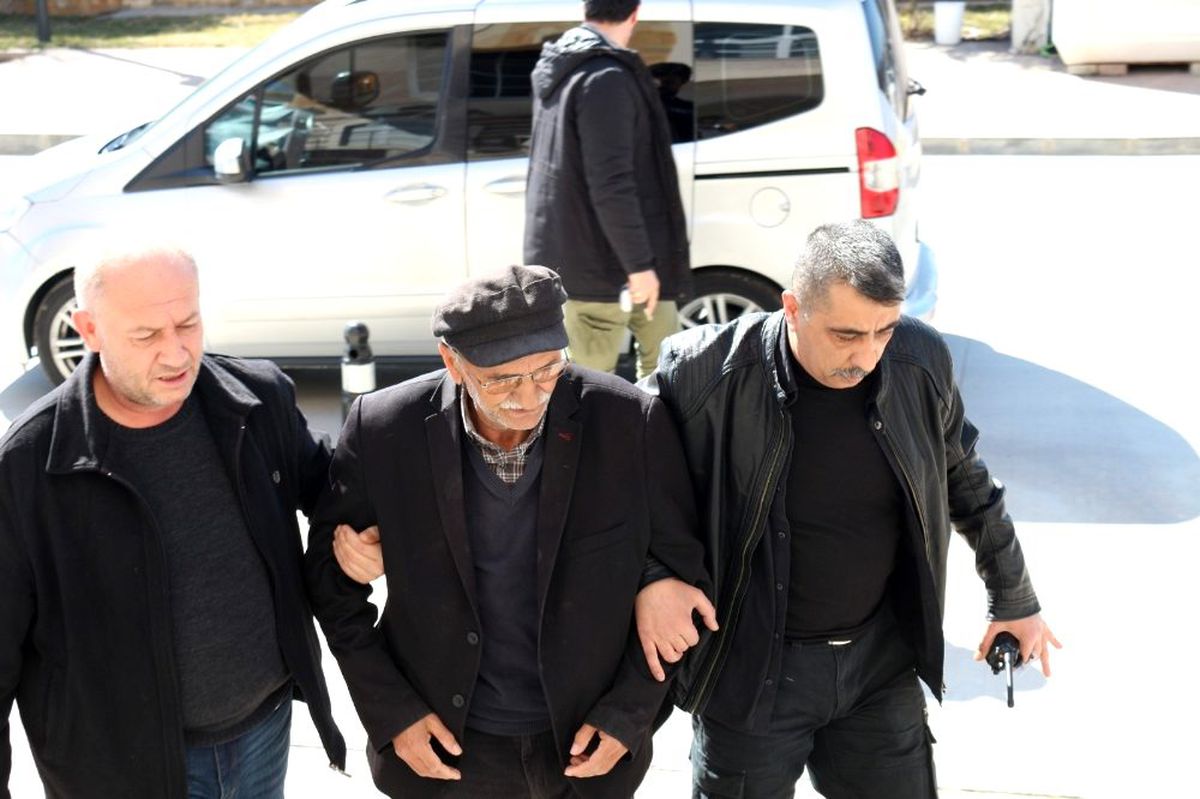 Babanın oğlunu öldürdüğü cinayetin altından borç meselesi çıktı
