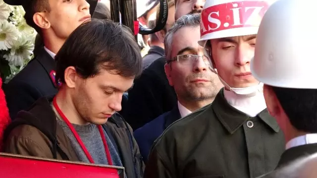 Bahar Kalkanı Harekatı'nda şehit olan Uzman Çavuş Kadir Tuncer son yolculuğuna dualarla uğurlandı Bahar Kalkanı Harekatı'nda şehit olan Uzman Çavuş Kadir Tuncer son yolculuğuna dualarla uğurlandı