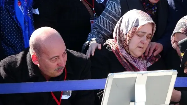 Bahar Kalkanı Harekatı'nda şehit olan Uzman Çavuş Tuncer'in cenazesi memleketi Trabzon'a getirildi Bahar Kalkanı Harekatı'nda şehit olan Uzman Çavuş Tuncer'in cenazesi memleketi Trabzon'a getirildi