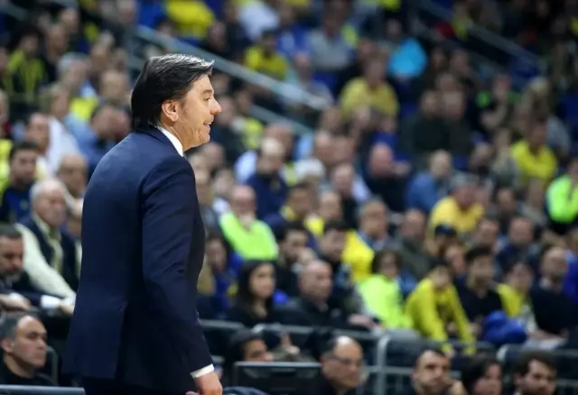 Fenerbahçe Beko, Kızılyıldız'ı 66-63 mağlup etti Fenerbahçe Beko, Kızılyıldız'ı 66-63 mağlup etti