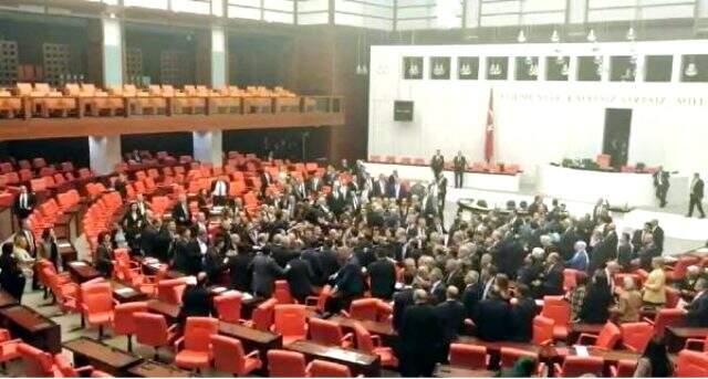 CHP'li Engin Özkoç'un TBMM'deki kavgadan hemen önce yaptığı konuşmanın görüntüleri ortaya çıktı