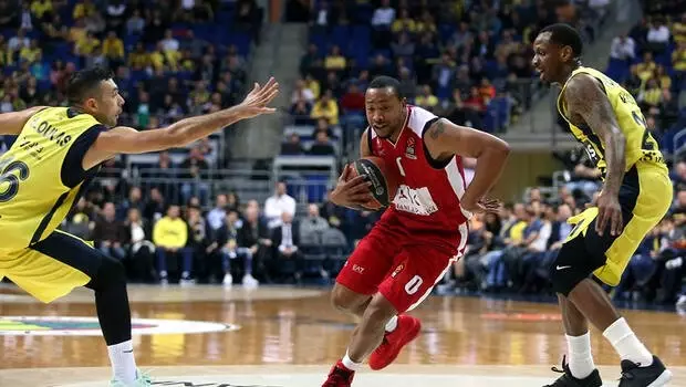 Fenerbahçe'ye Kostas Sloukas ve James Nunnally'den kötü haber