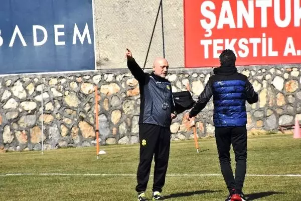 Hikmet Karaman, Yeni Malatyaspor ile ilk idmanına çıktı Hikmet Karaman, Yeni Malatyaspor ile ilk idmanına çıktı
