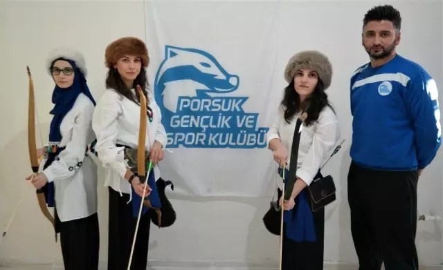 Kadın okçular hedefi 12'den vurdu Kadın okçular hedefi 12'den vurdu