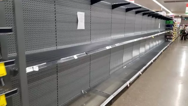 Korona korkusu tuvalet kağıdı raflarını boşalttırdı Korona korkusu tuvalet kağıdı raflarını boşalttırdı