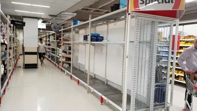 Korona korkusu tuvalet kağıdı raflarını boşalttırdı Korona korkusu tuvalet kağıdı raflarını boşalttırdı