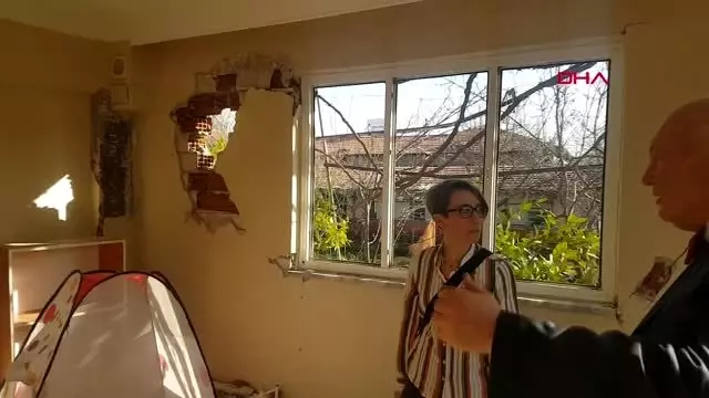 Manisa deprem uzmanı prof. dr. ercan, kırkağaç'ta inceleme yaptı Manisa deprem uzmanı prof. dr. ercan, kırkağaç'ta inceleme yaptı
