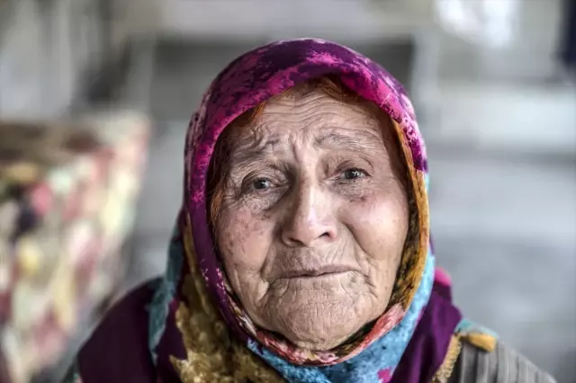Mehmetçiğe destek konuşmasıyla tanınan 84 yaşındaki Meryem Özdil Açıklaması Mehmetçiğe destek konuşmasıyla tanınan 84 yaşındaki Meryem Özdil Açıklaması