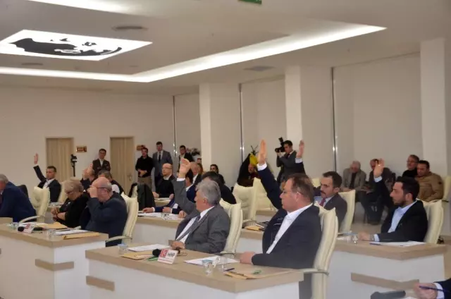 Pelitözü Gölpark'a içkili mekan açıklamasına karar verildi