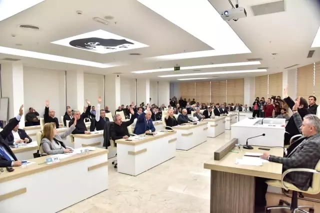 Pelitözü Gölpark'a içkili mekan açıklamasına karar verildi