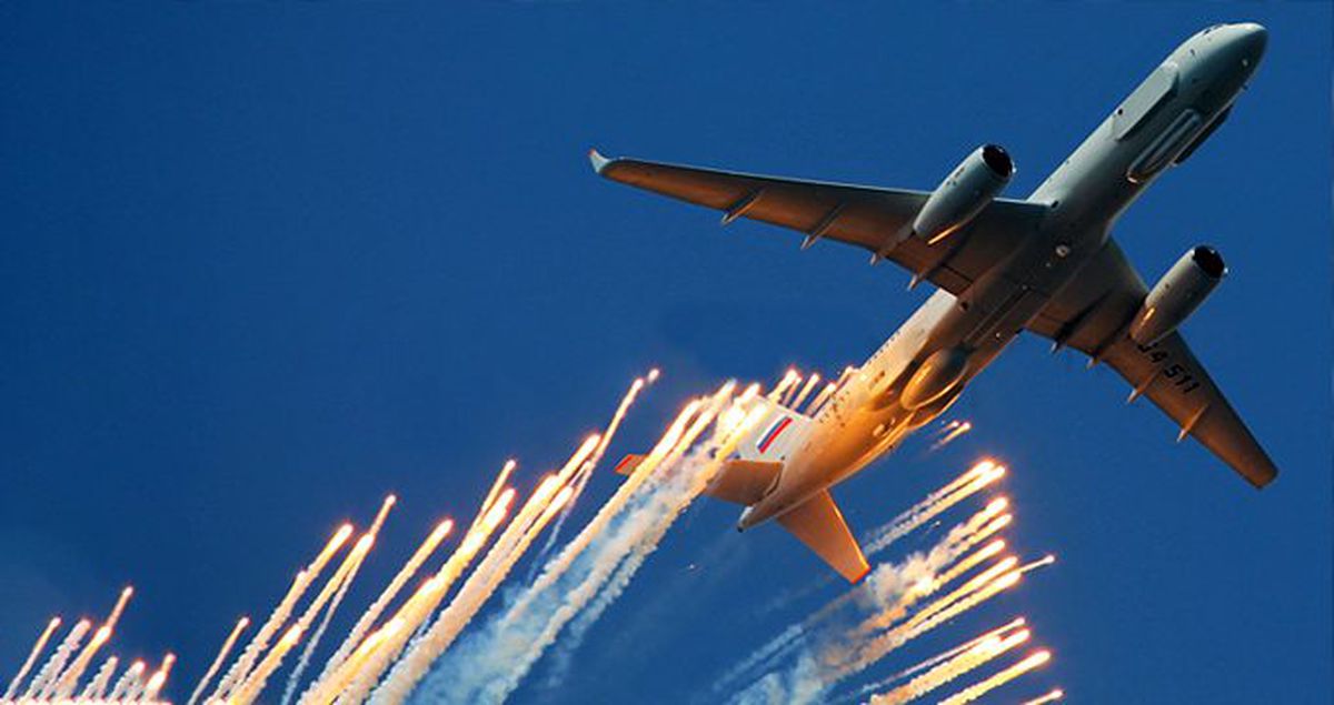 Rusya, en gelişmiş istihbarat gözlem uçağı Tu-214R'yi Suriye'ye gönderdi