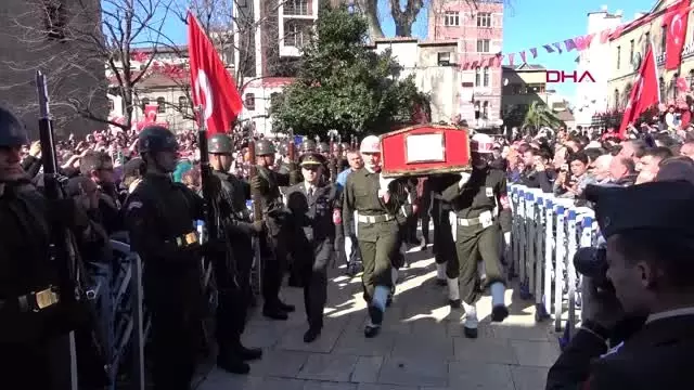 Şehit uzman çavuş tuncer'in cenazesi, trabzon'da Şehit uzman çavuş tuncer'in cenazesi, trabzon'da