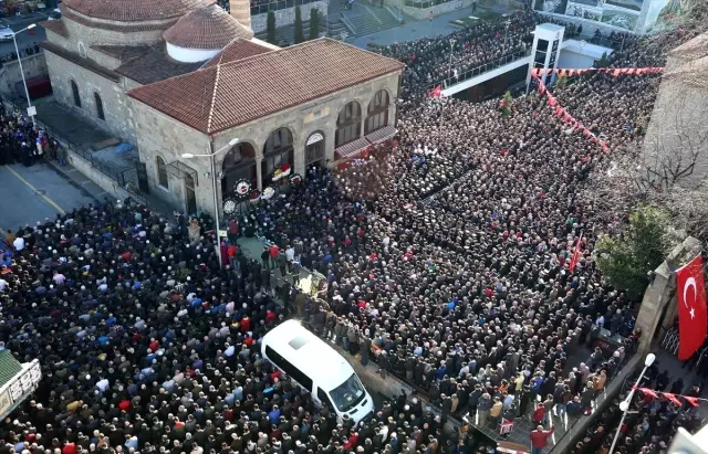 Şehit Uzman Çavuş Tuncer son yolculuğuna uğurlandı Şehit Uzman Çavuş Tuncer son yolculuğuna uğurlandı