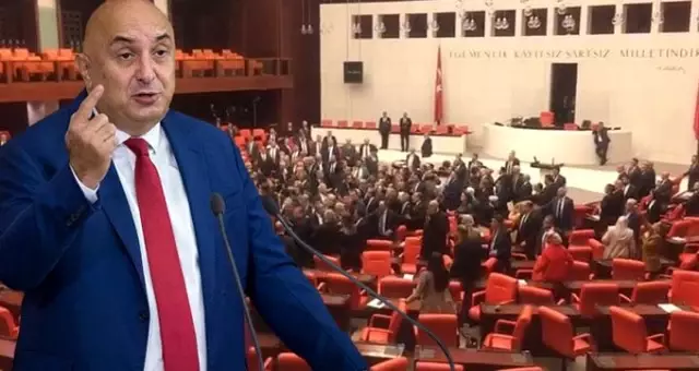 Son Dakika: Erdoğan'a hakaret içeren sözler sarf eden CHP'li Engin Özkoç hakkında soruşturma başlatıldı Son Dakika: Erdoğan'a hakaret içeren sözler sarf eden CHP'li Engin Özkoç hakkında soruşturma başlatıldı