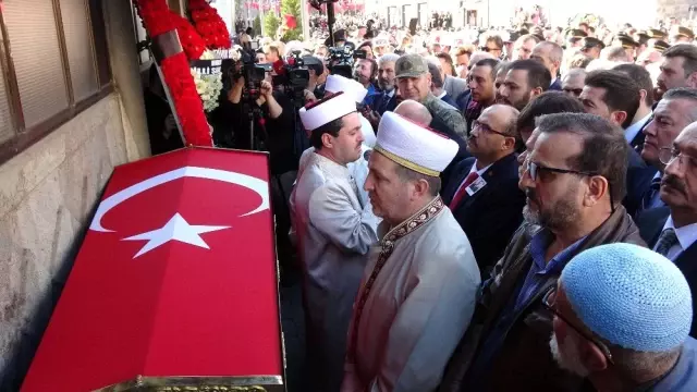 Trabzon şehidini uğurladı Trabzon şehidini uğurladı