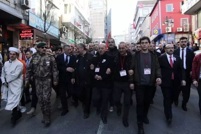 Trabzon şehidini uğurladı Trabzon şehidini uğurladı