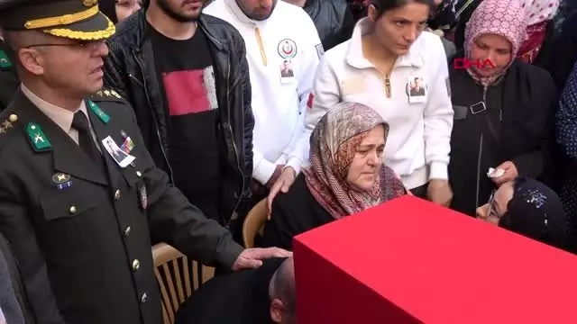 Trabzon şehit uzman çavuş tuncer'in cenazesi, trabzon'da Trabzon şehit uzman çavuş tuncer'in cenazesi, trabzon'da