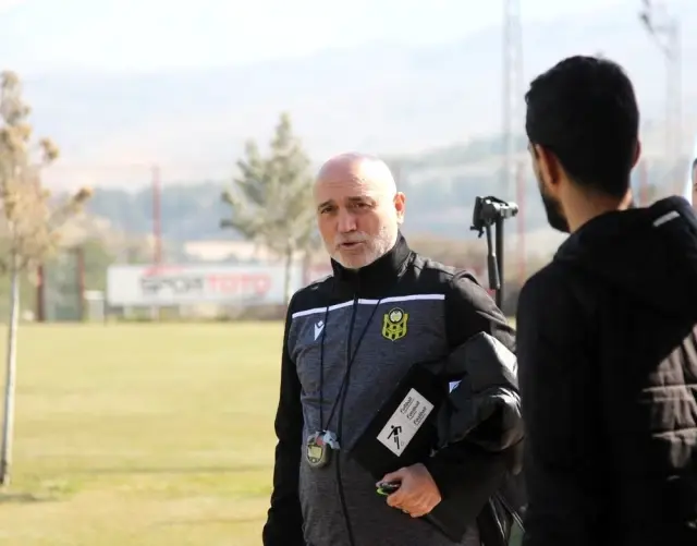 Yeni Malatyaspor'da Hikmet Karaman ilk antrenmanına çıktı Yeni Malatyaspor'da Hikmet Karaman ilk antrenmanına çıktı