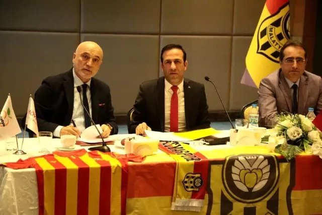 Yeni Malatyaspor, Hikmet Karaman ile sözleşme imzaladı Yeni Malatyaspor, Hikmet Karaman ile sözleşme imzaladı