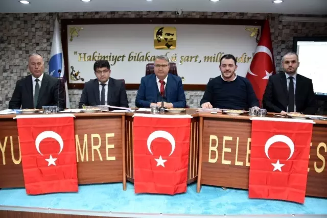 Yunusemre Meclisinde şehitler için Kur'an-ı Kerim tilaveti Yunusemre Meclisinde şehitler için Kur'an-ı Kerim tilaveti