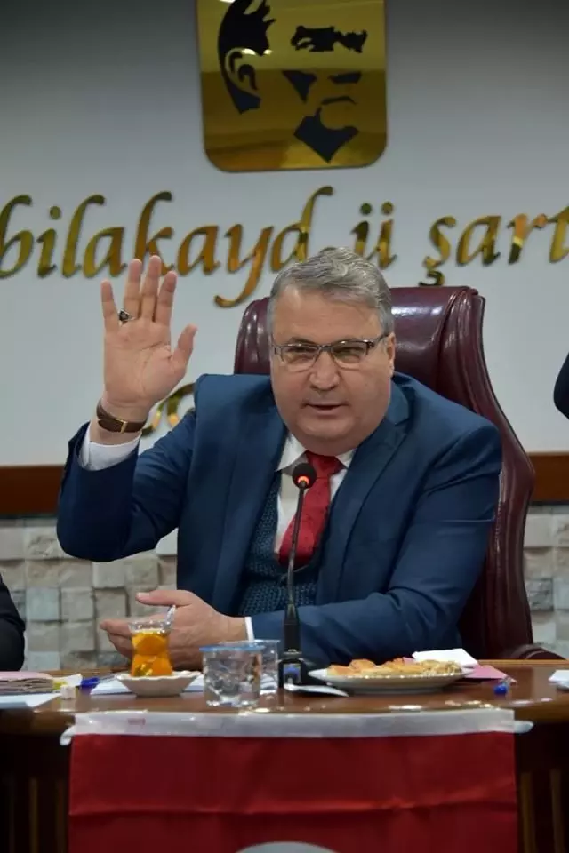 Yunusemre Meclisinde şehitler için Kur'an-ı Kerim tilaveti Yunusemre Meclisinde şehitler için Kur'an-ı Kerim tilaveti