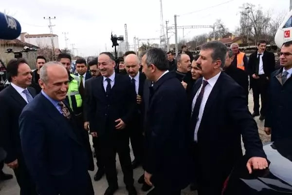 Bakan Turhan, Ankara- Sivas YHT hattında ilk test sürüşünü yaptı