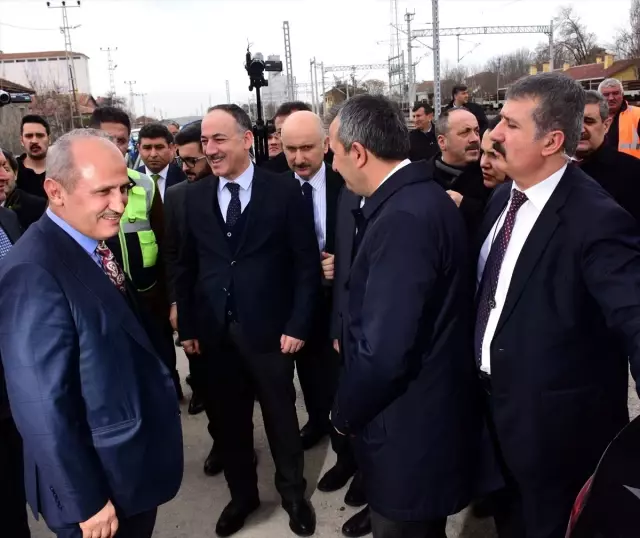 Bakan Turhan, Ankara-Sivas Yüksek Hızlı Tren hattında deneme sürüşüne katıldı
