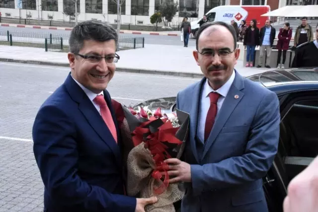 Bilecik Şeyh Edebali Üniversitesinin yeni rektörü göreve başladı Bilecik Şeyh Edebali Üniversitesinin yeni rektörü göreve başladı