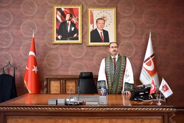 BŞEÜ Rektörü Prof. Dr. Beydemir görevine başladı BŞEÜ Rektörü Prof. Dr. Beydemir görevine başladı