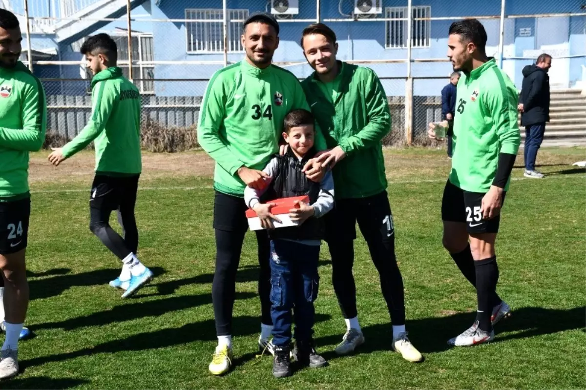 Diyarbekirspor'dan kitap okuyan öğrencilere anlamlı destek ...