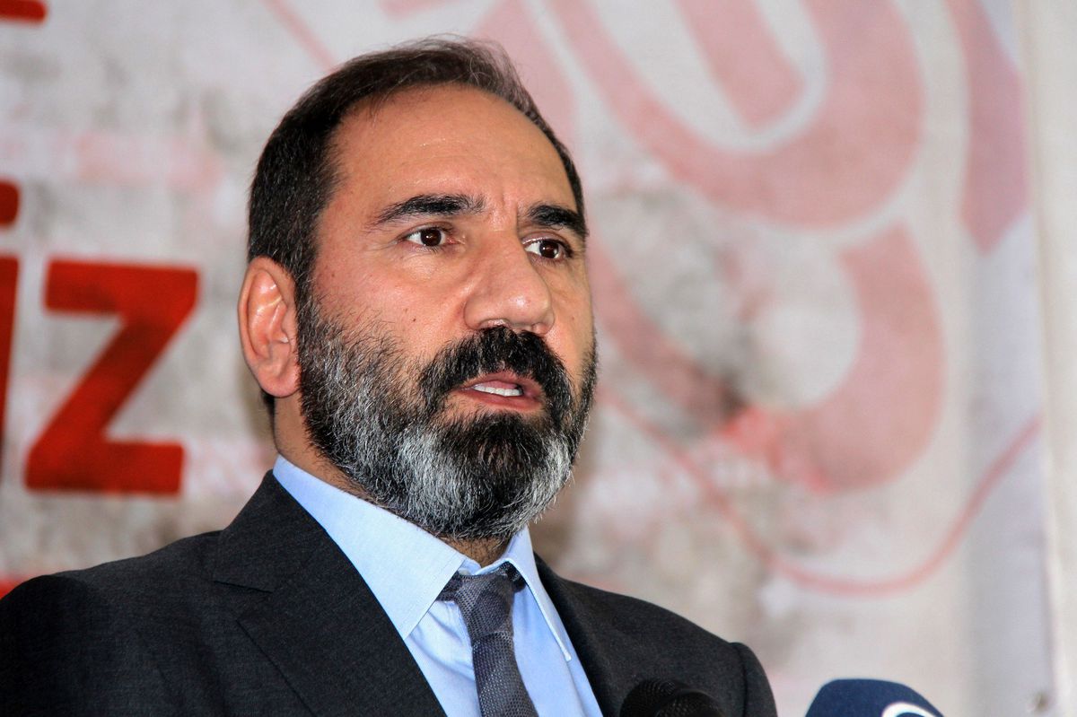 Mecnun Otyakmaz: Galatasaray maçı öncesi transfer söylentilerinin ortaya atılması ne kadar doğru?