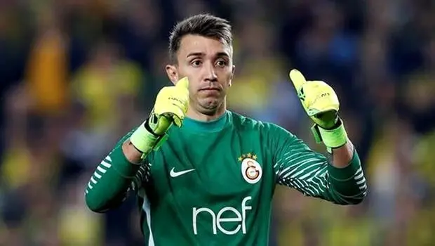 Muslera, Uruguay Milli Takımı kadrosunda Muslera, Uruguay Milli Takımı kadrosunda