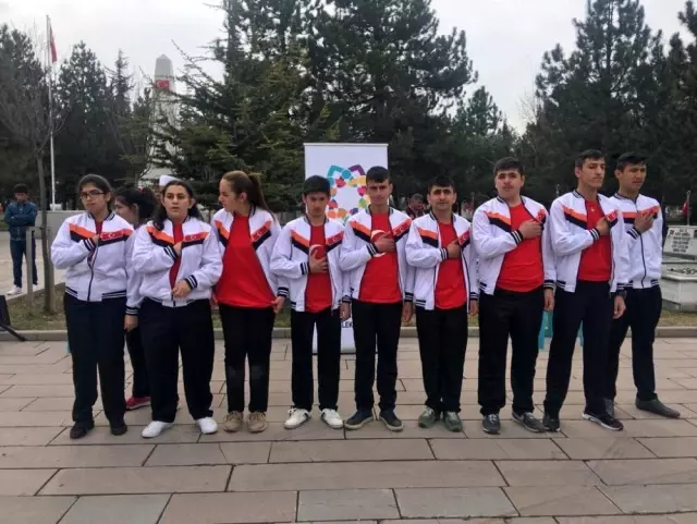 Özel çocuklardan şehitler için 'Kiminin Duası' etkinliği Özel çocuklardan şehitler için 'Kiminin Duası' etkinliği