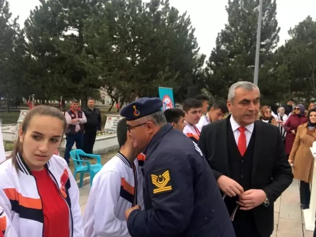 Özel çocuklardan şehitler için 'Kiminin Duası' etkinliği Özel çocuklardan şehitler için 'Kiminin Duası' etkinliği