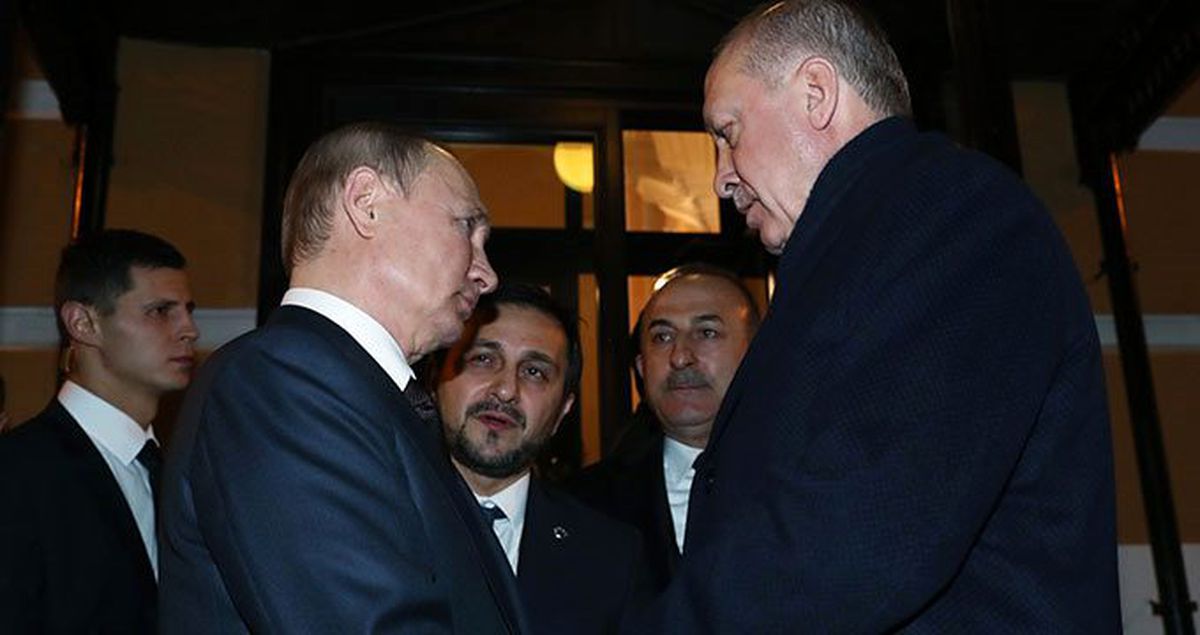 Putin, basın toplantısının ardından Cumhurbaşkanı Erdoğan'ı kapıya kadar uğurladı