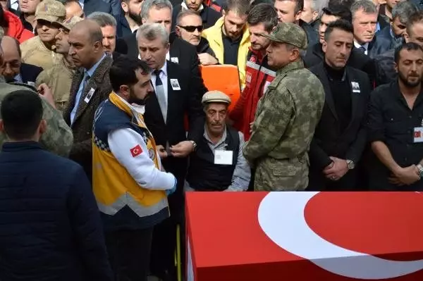 Şehit Uzman Onbaşı Coşkun, son yolculuğuna uğurlandı