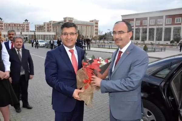 Şeyh Edebali Üniversitesi Rektörü Prof. Dr. Beydemir, göreve başladı Şeyh Edebali Üniversitesi Rektörü Prof. Dr. Beydemir, göreve başladı