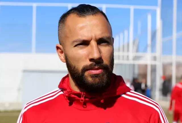 Sivassporlu Yasin Öztekin şampiyonluğa inanıyor Sivassporlu Yasin Öztekin şampiyonluğa inanıyor