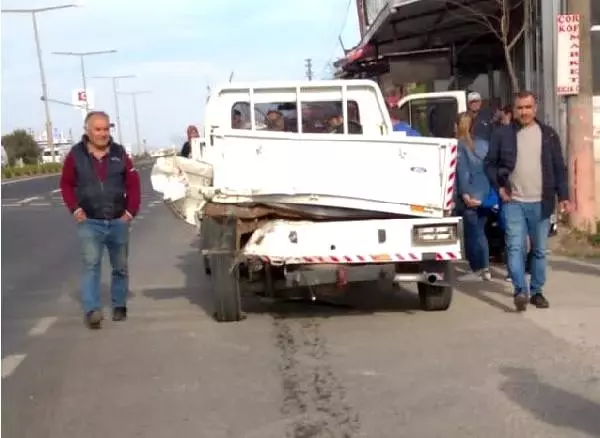 TIR'ın kırmızı ışıkta bekleyen araçlara çarptığı kaza kamerada! TIR'ın kırmızı ışıkta bekleyen araçlara çarptığı kaza kamerada!