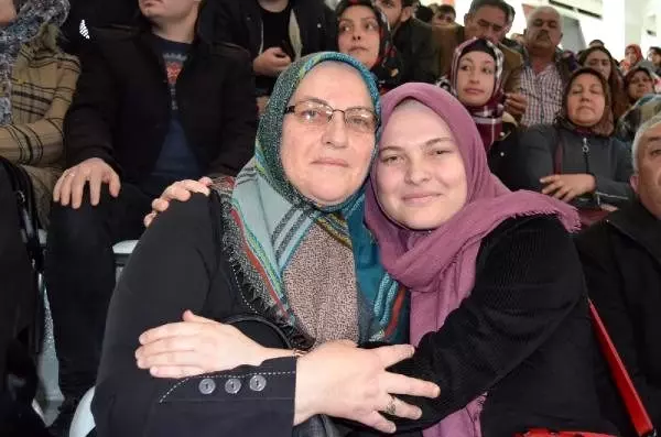 TOKİ çekilişiyle ilk defa ev sahibi olmanın sevincini yaşadılar