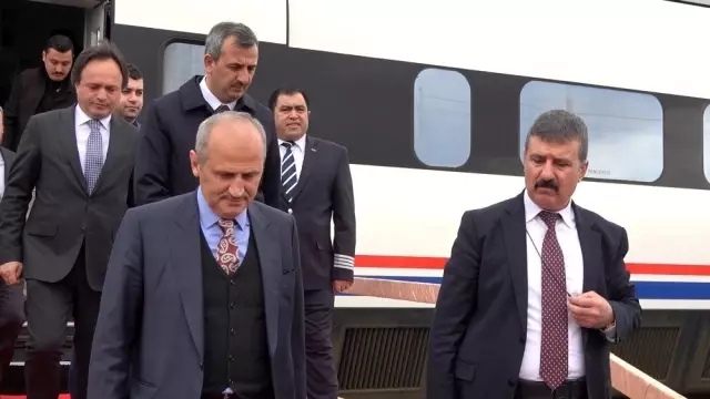 Ulaştırma Bakanı Turhan, Ankara-Sivas YHT hattında ilk test sürüşünü yaptı
