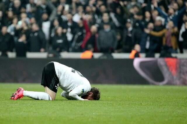 Adem Ljajic'in gol sevincinde yaptığı hareketler maça damga vurdu!