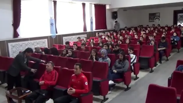 Ampute Milli Futbol Takımı Teknik Direktörü Çakmak'tan Mehmetçiğe destek Ampute Milli Futbol Takımı Teknik Direktörü Çakmak'tan Mehmetçiğe destek