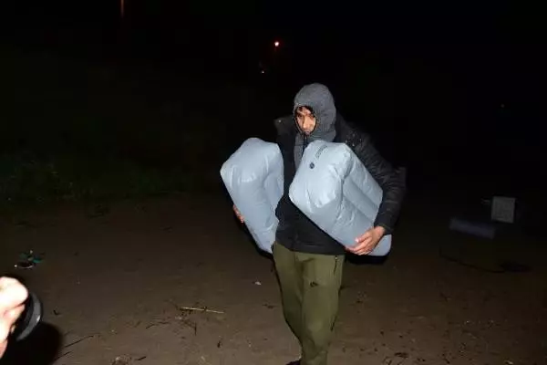Bodrum'dan Kos'a lastik bot ile geçtiler