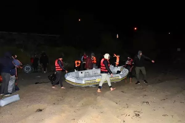 Bodrum'dan Kos'a lastik bot ile geçtiler
